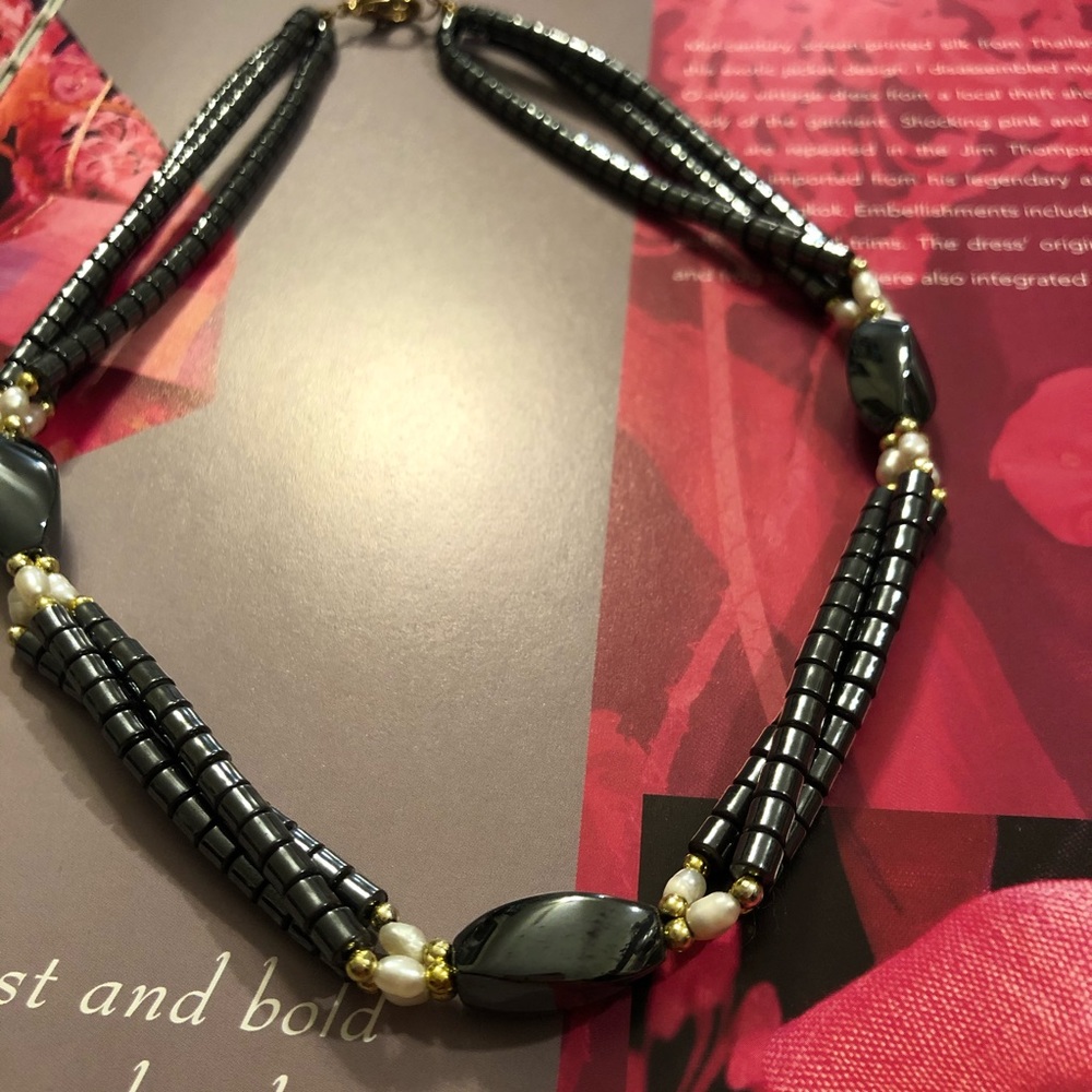 Vintage Hematite and pearl necklace 18”